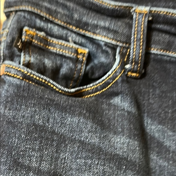 Judy Blue Ankle Cropped Blue Jeans - Picture 4 of 7